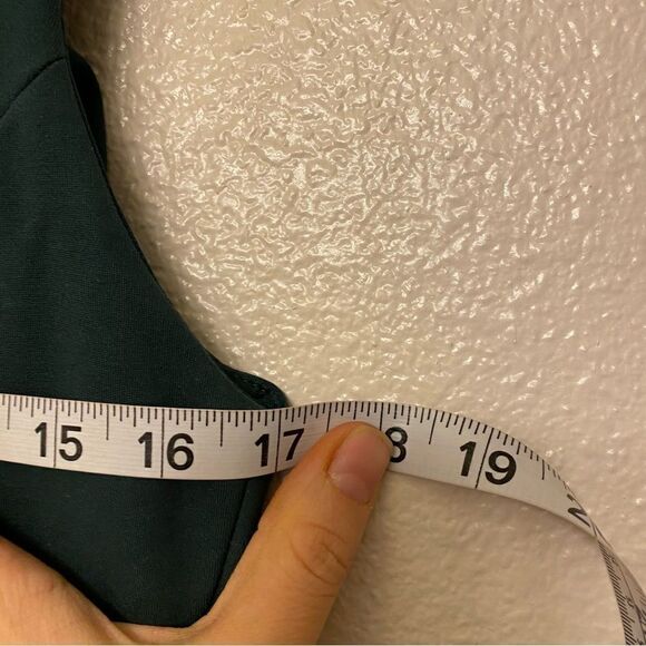 Lulu's Hello World Dress Kelly emerald Green Midi romantic Sleeveless V-Neck M - Picture 9 of 10